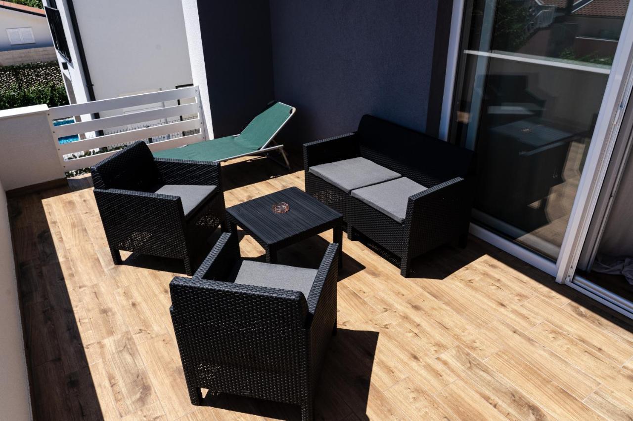 Station 22 - Brand New Apartment With A Terrace And Private Parking Vir Exterior foto